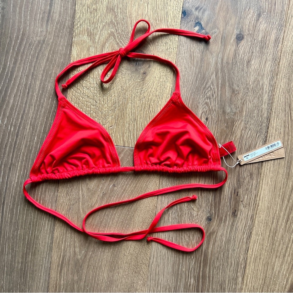 SKIMS Signature Swim Triangle Top